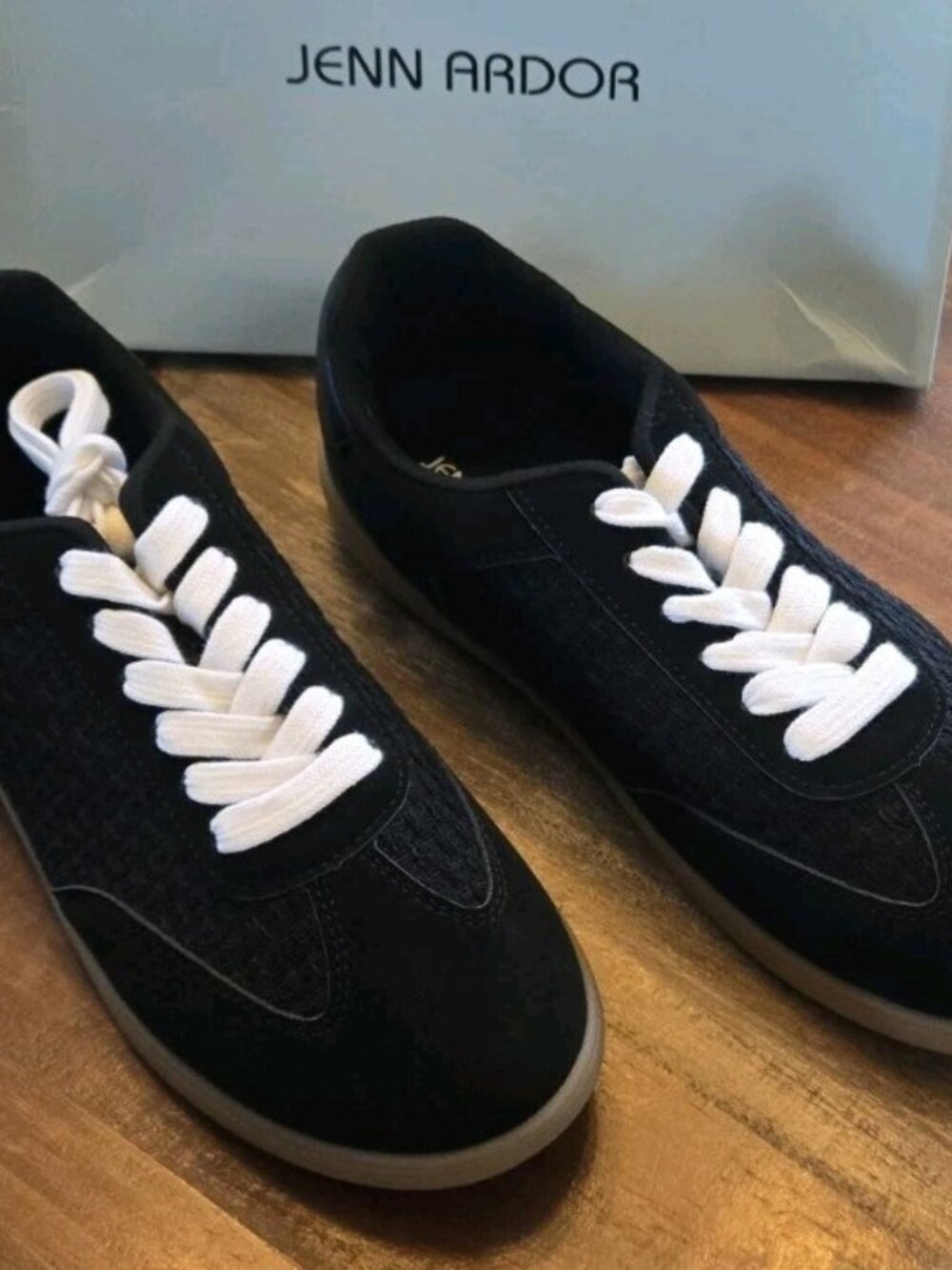 Jenn Ardor Women’s Sneakers Size 9.5 Black White Lace-Up Casual Walking Shoes